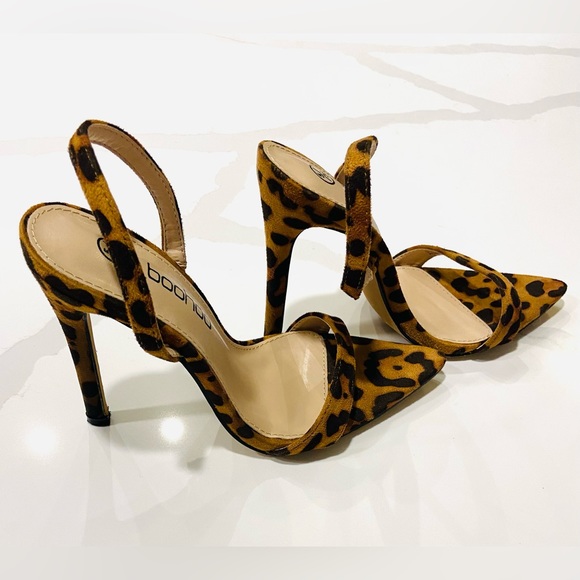 Shoes - Leopard print heels size 7
